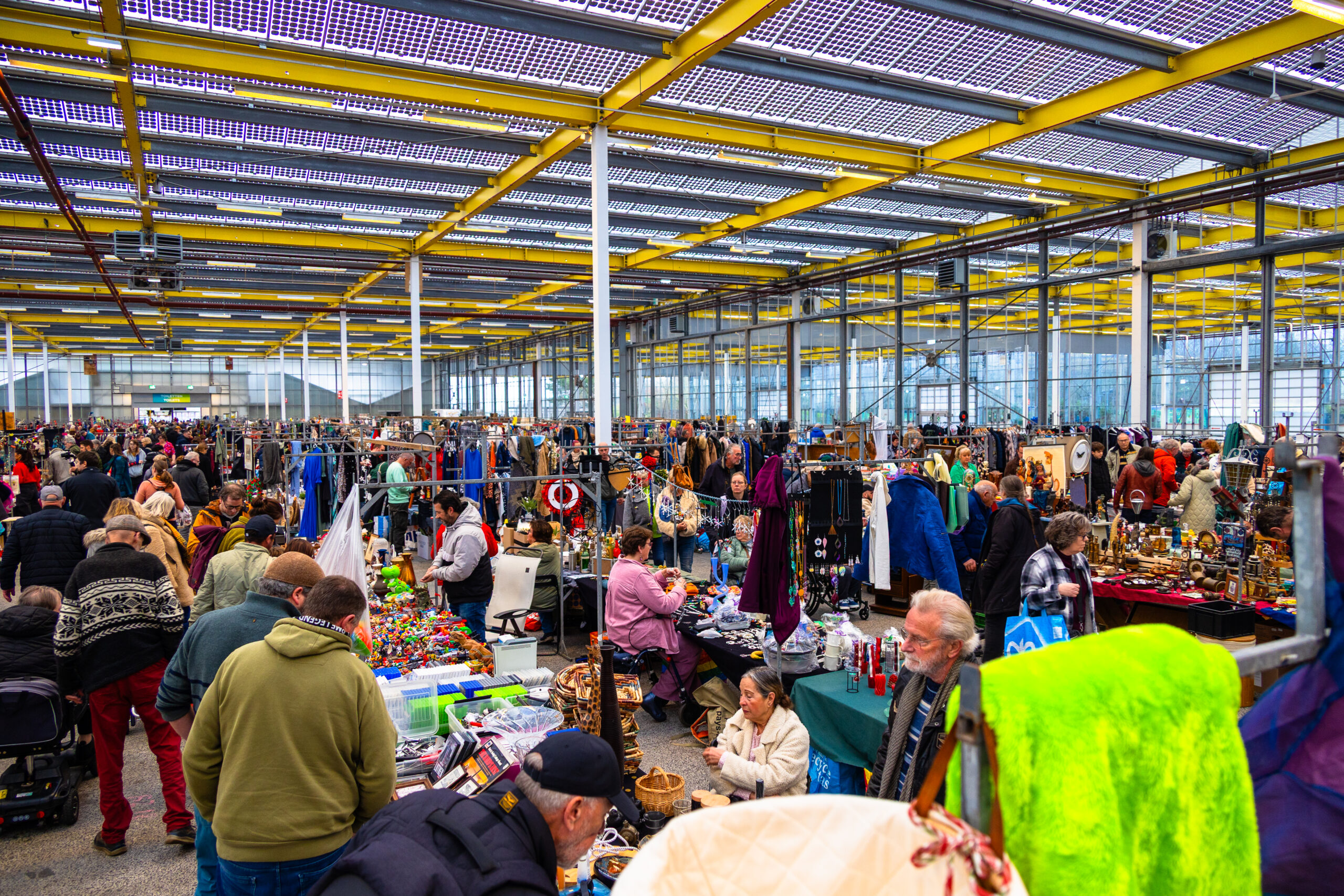 MEGA openlucht VLOOIENMARKT EXPO Greater Amsterdam zondag 21 juni